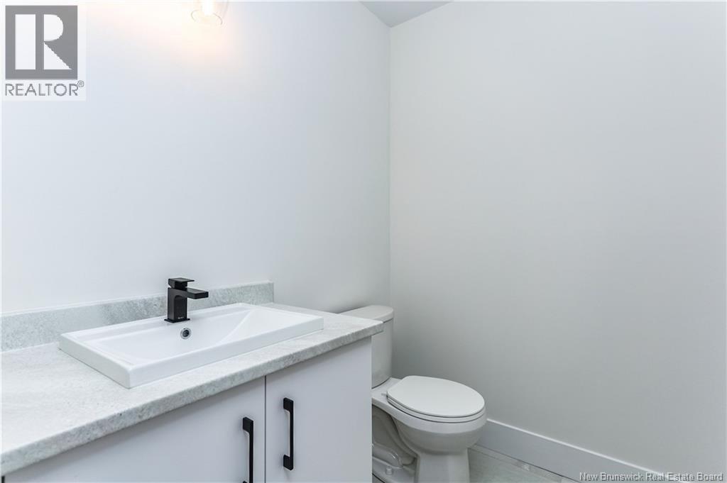 199 Runneymeade Road - 13