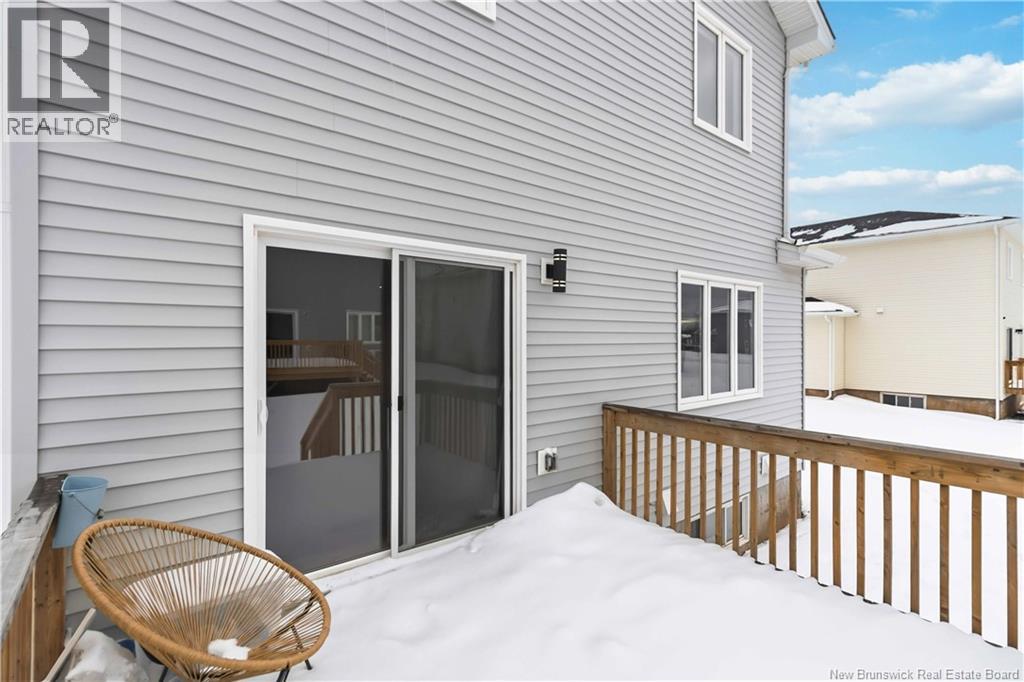 199 Runneymeade Road - 42