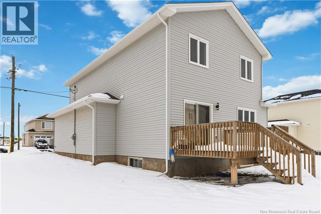 199 Runneymeade Road - 45
