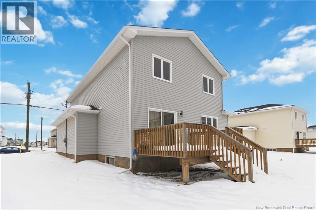 199 Runneymeade Road - 44