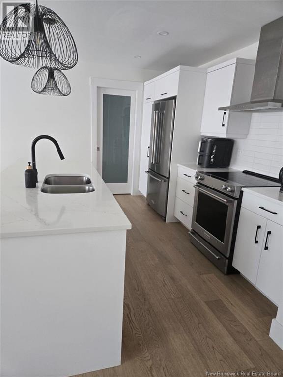 199 Runneymeade Road - 8