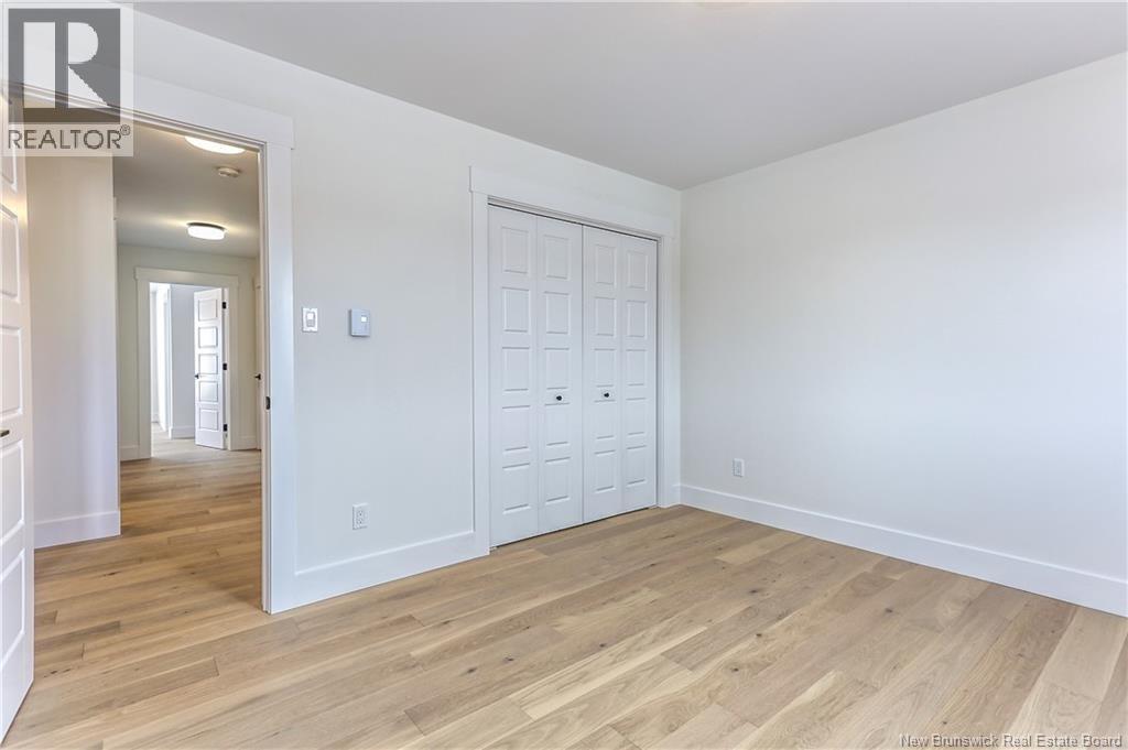 199 Runneymeade Road - 21