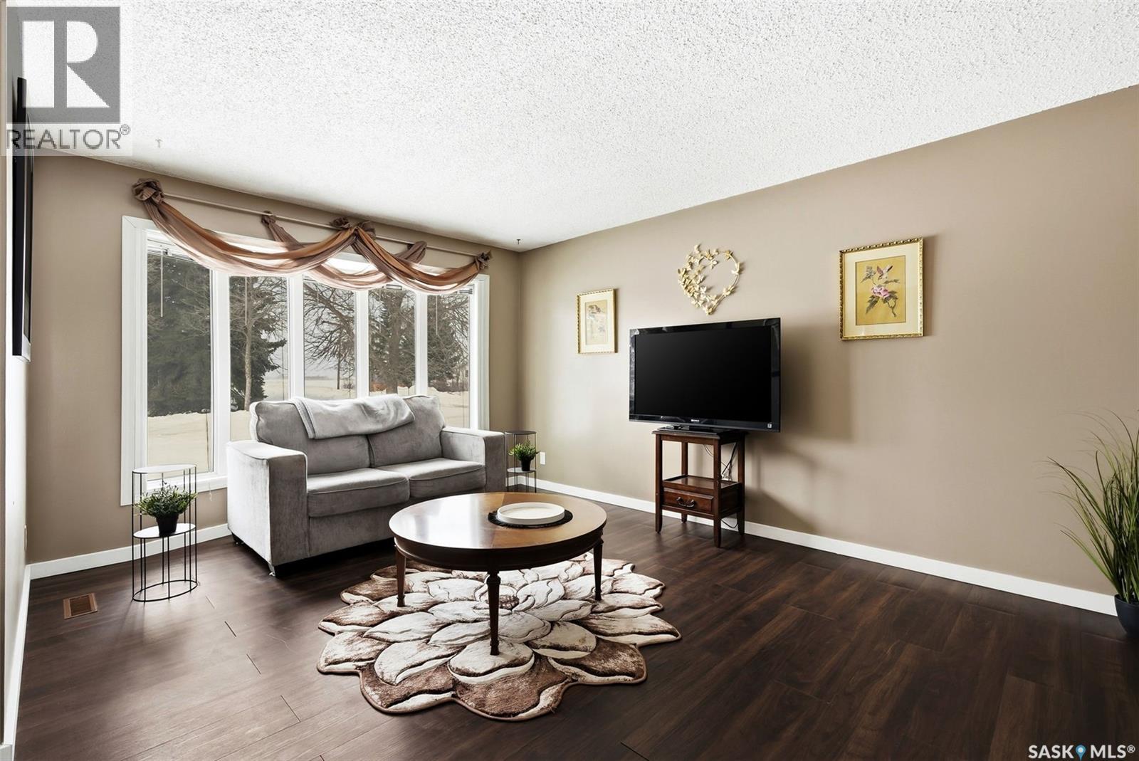 303 2nd AVENUE W - Photo 2 of 38, Montmartre, Saskatchewan