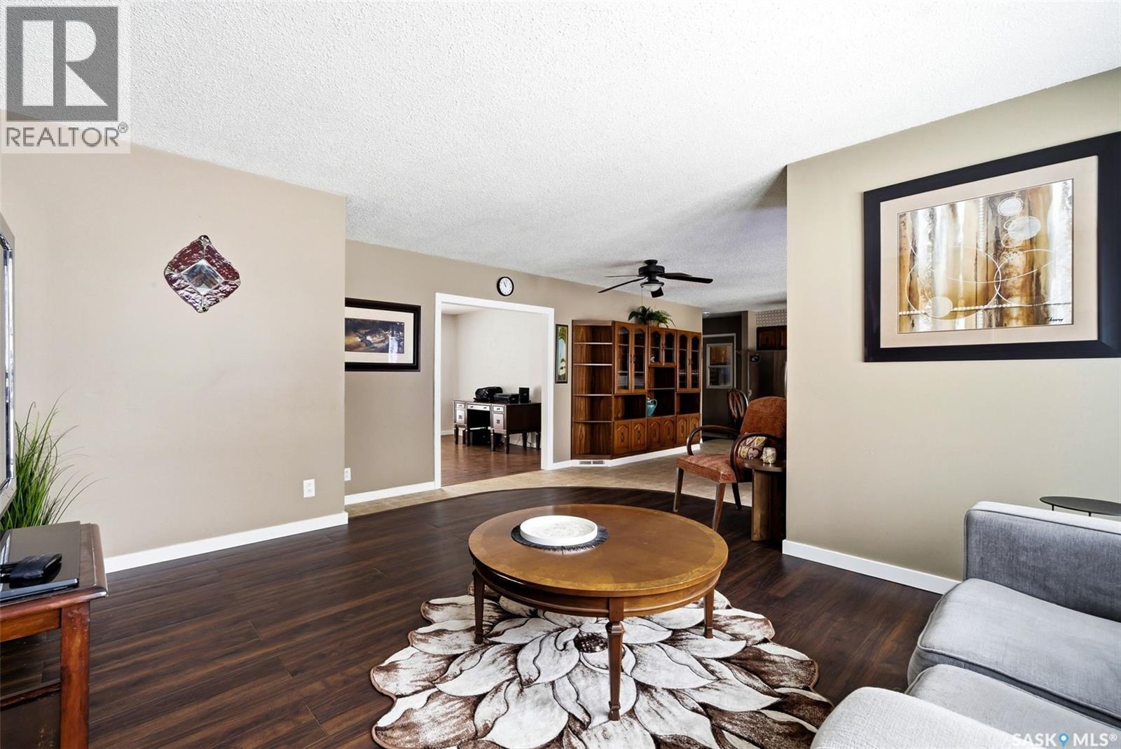 303 2nd AVENUE W - Photo 4 of 38, Montmartre, Saskatchewan