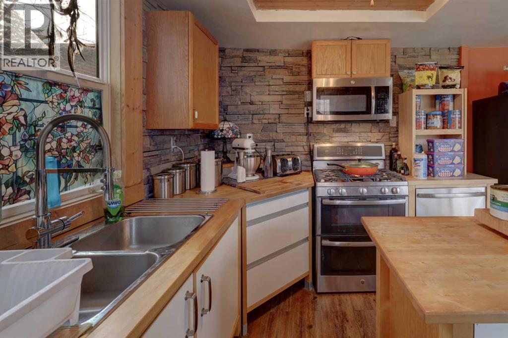 Single Family House Bungalow for Sale in   Avenue NW Bowness Calgary 