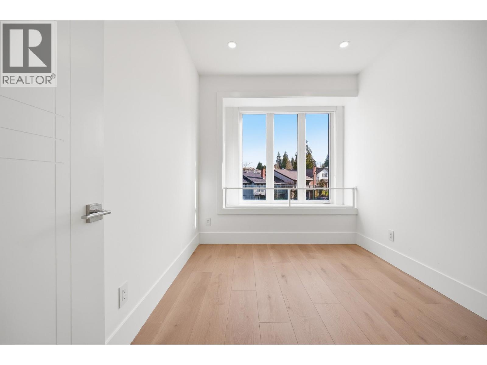 1 6139 ASHWORTH AVENUE, Burnaby