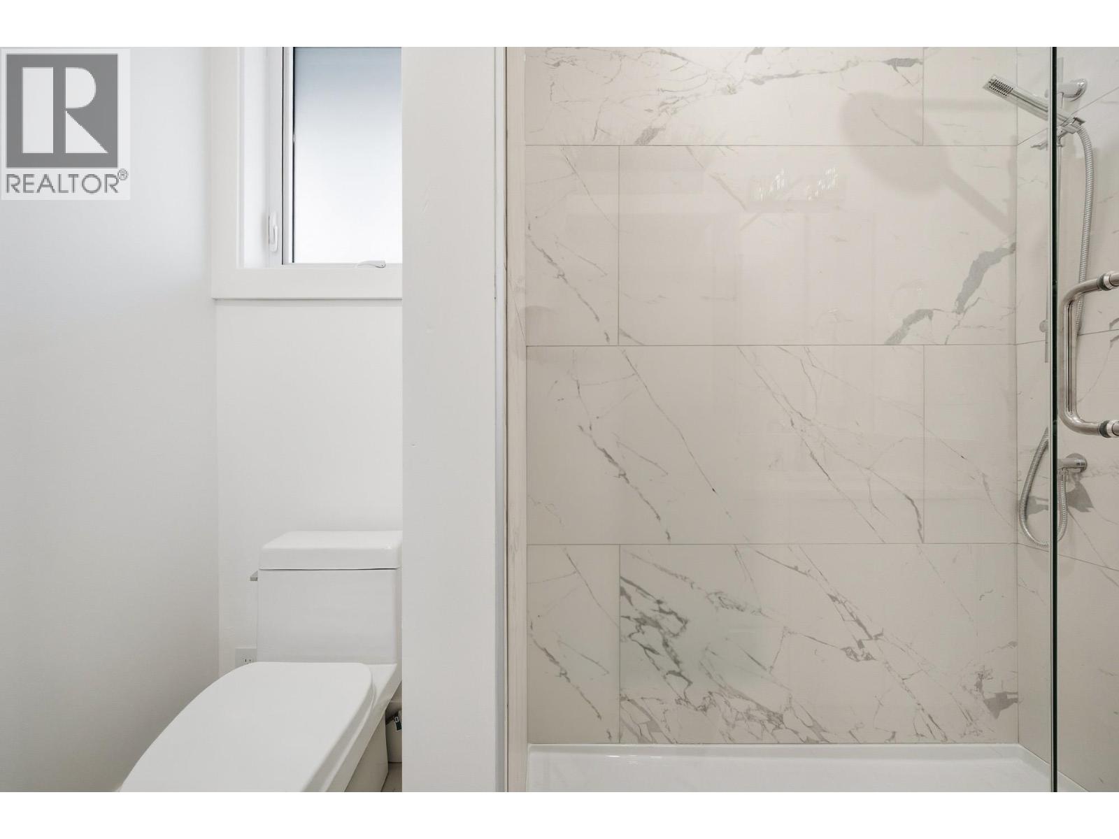 1 6139 ASHWORTH AVENUE, Burnaby