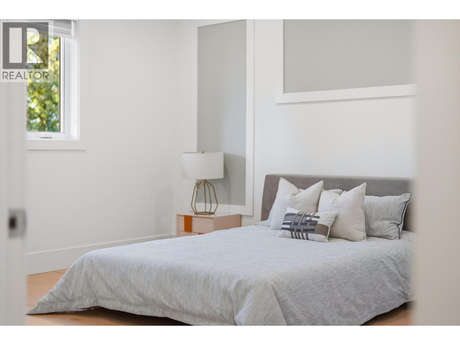 1 6139 ASHWORTH AVENUE, Burnaby