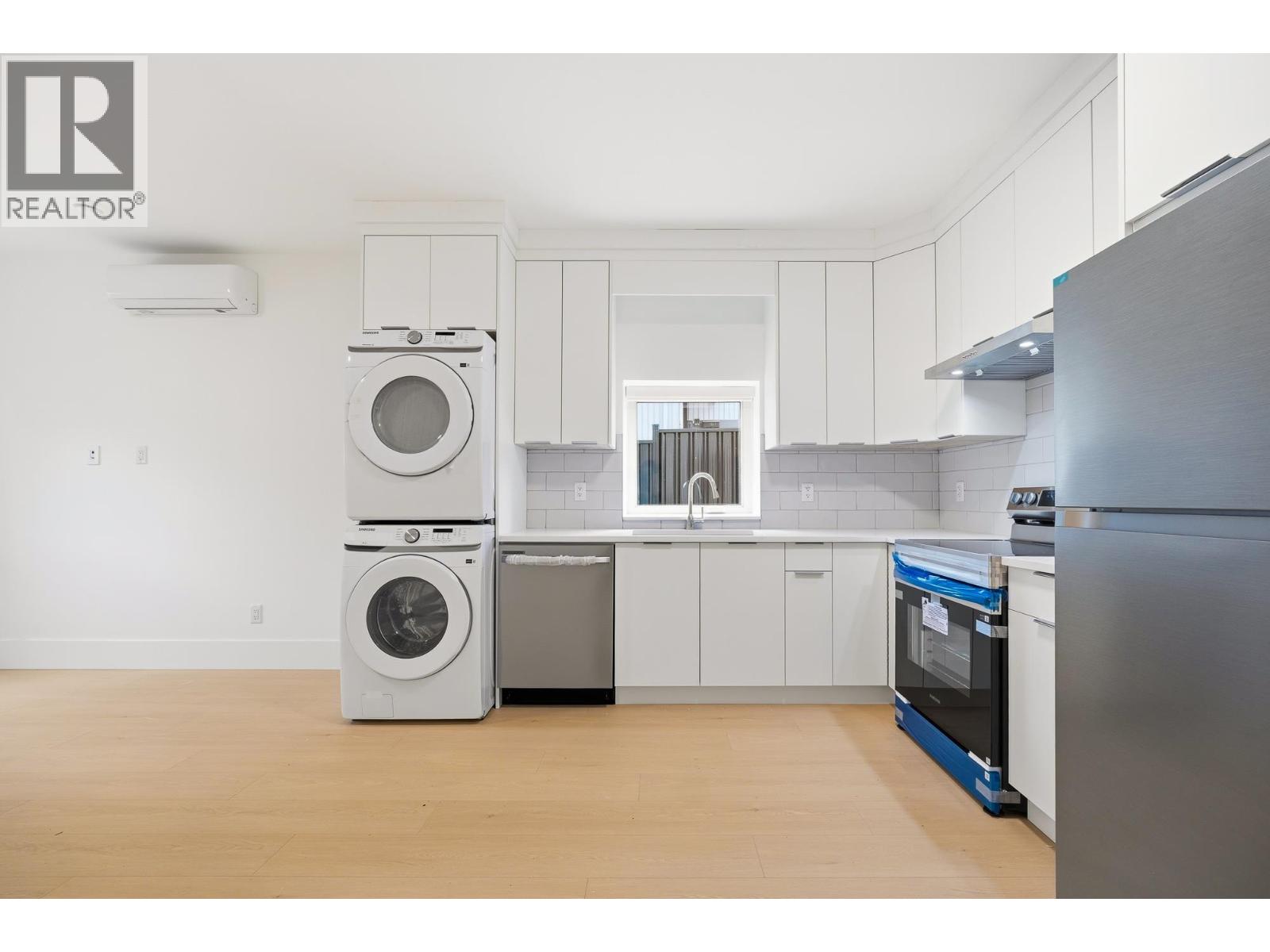 1 6139 ASHWORTH AVENUE, Burnaby