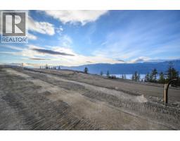 11 Beacon Hill Drive, Lake Country, BC V4V0A9 Photo 17