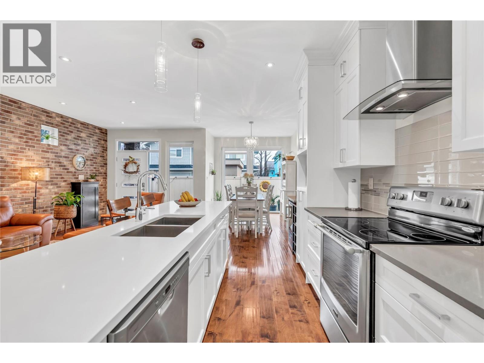 707 CHURCHILL Avenue Unit# 102, Penticton