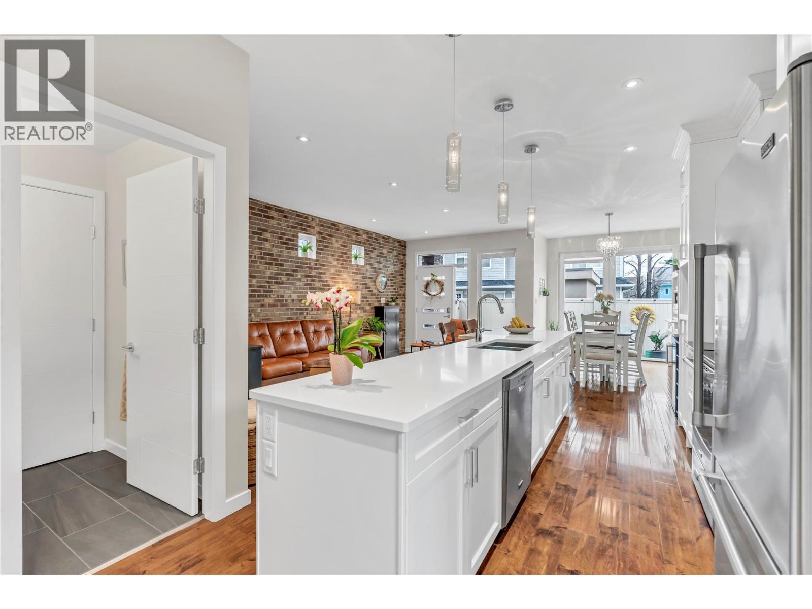 707 CHURCHILL Avenue Unit# 102, Penticton