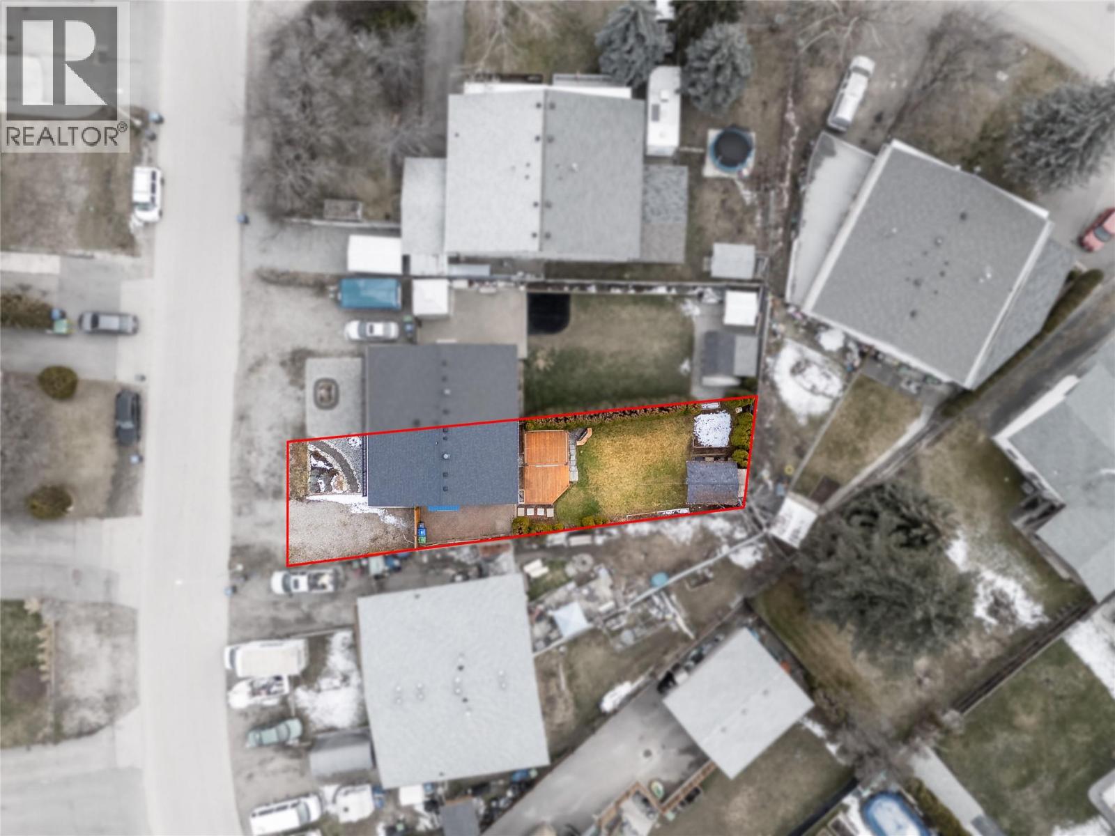 877 Tataryn Road, Kelowna