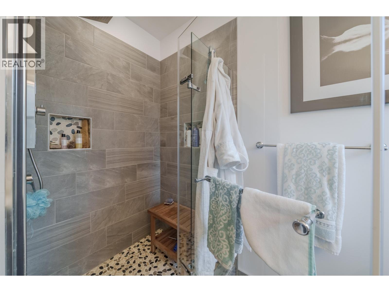 6199 HUNT ROAD - 16