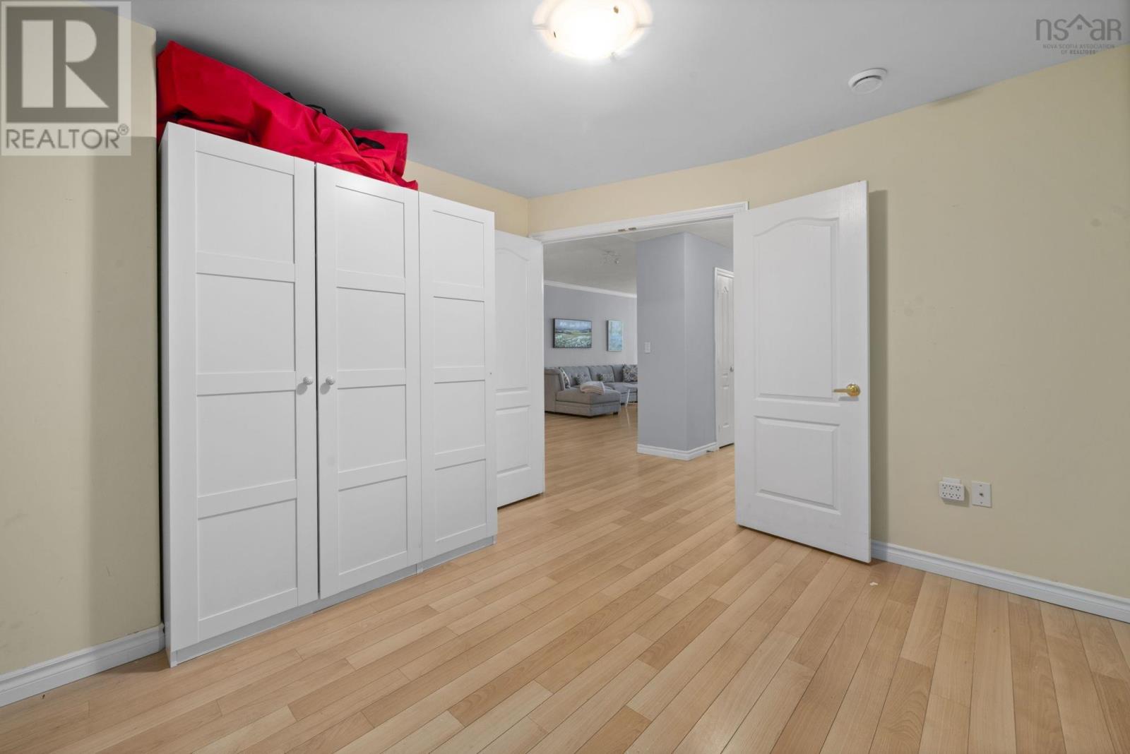 Property 20 of 39 of 106 78 Regency Park Drive