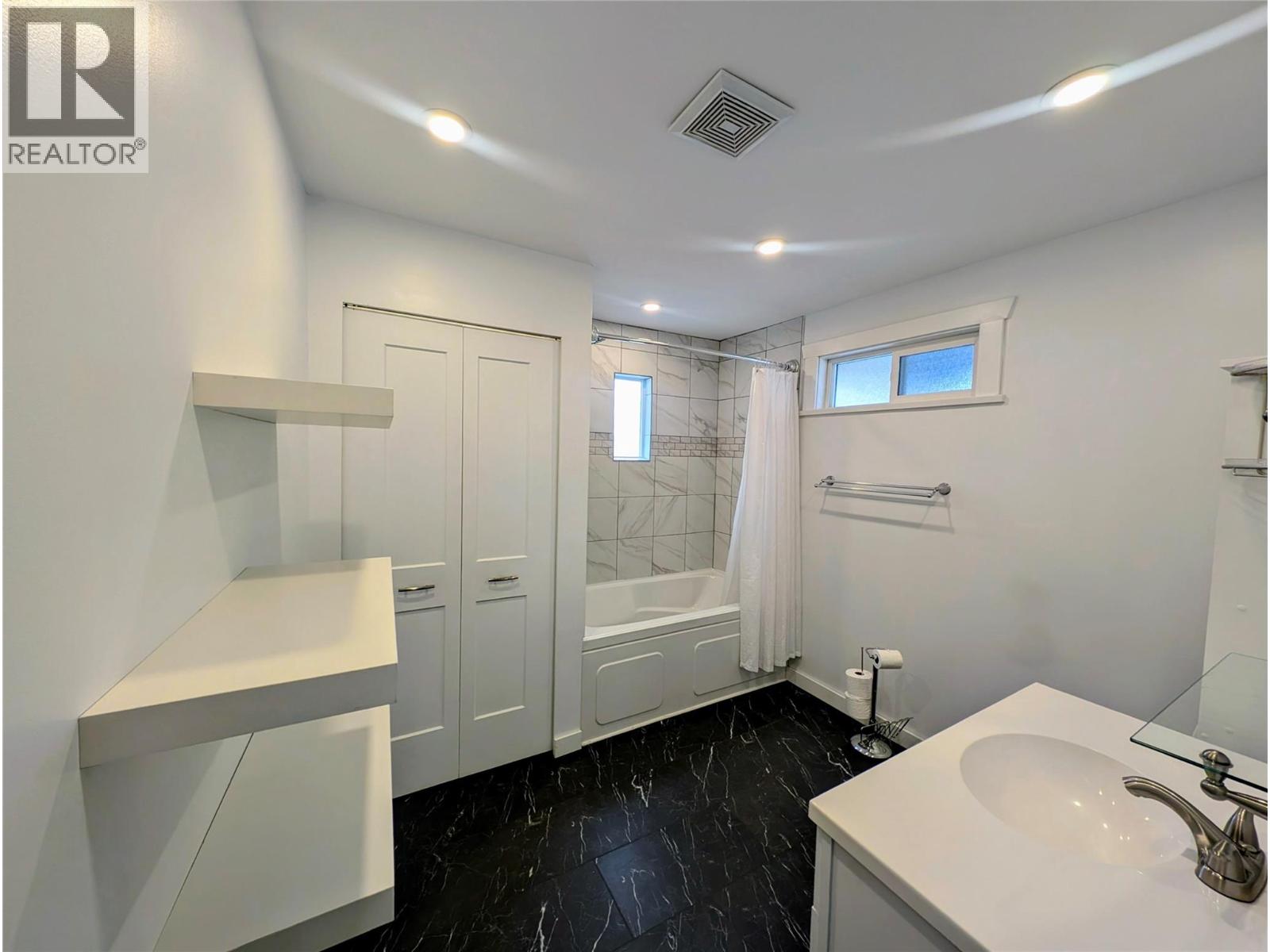 448 Dodding Avenue, Merritt