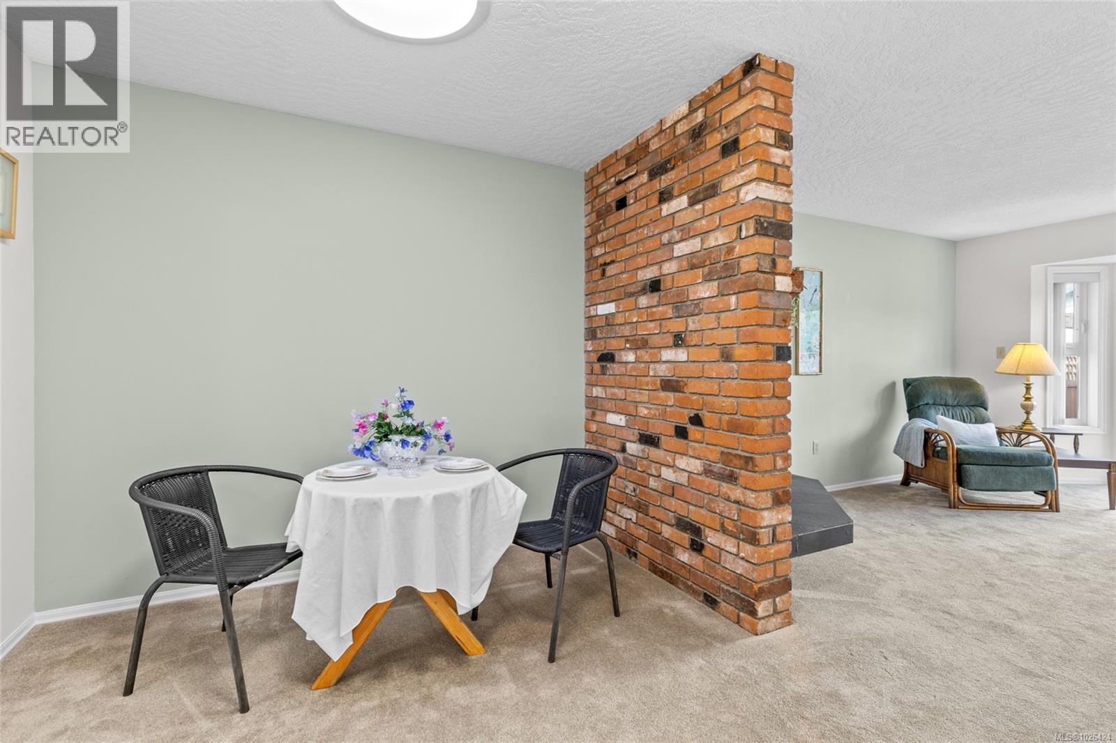 11 10055 Fifth St, Sidney