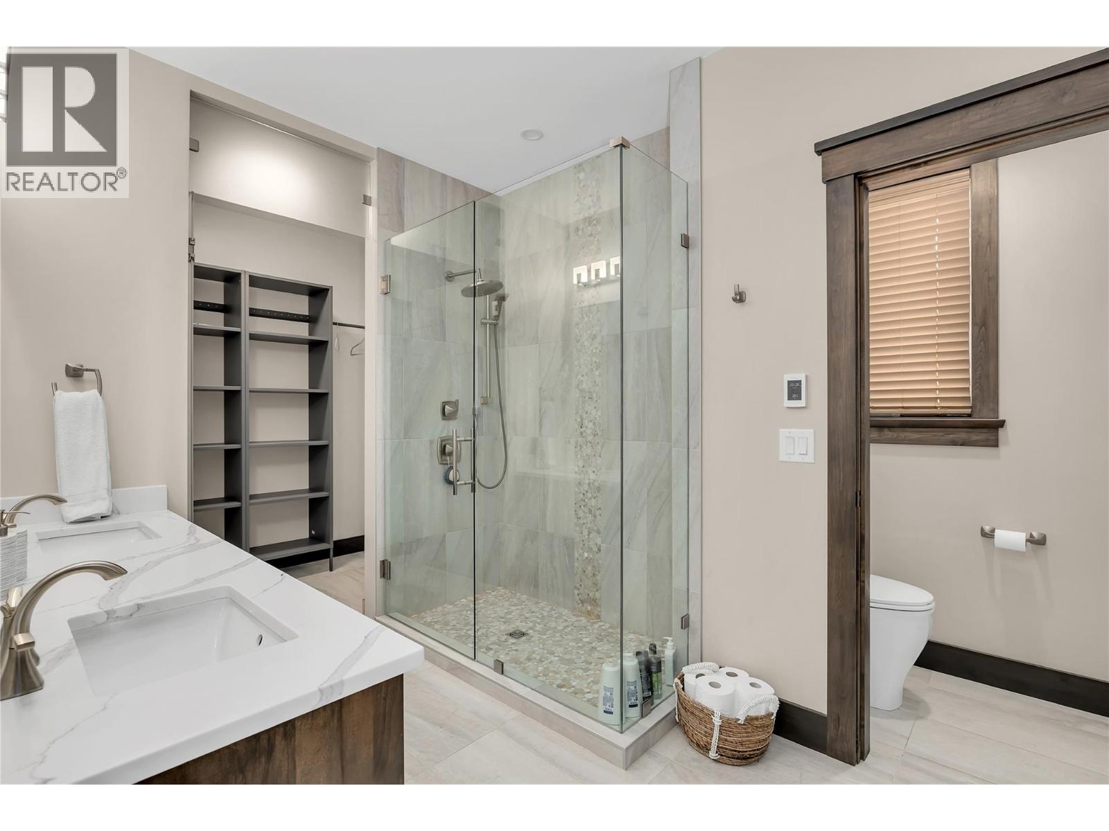 550 Feathertop Way, Big White