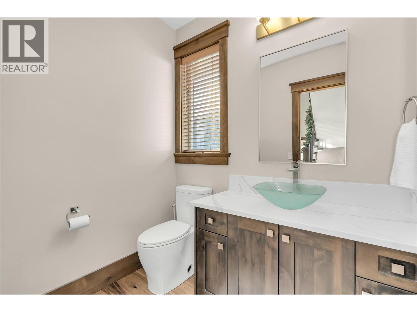 550 Feathertop Way, Big White