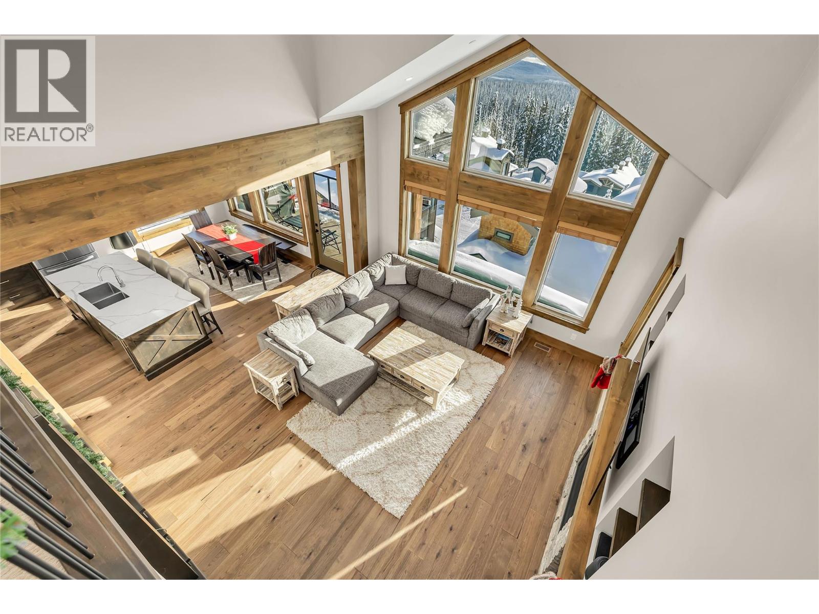 550 Feathertop Way, Big White