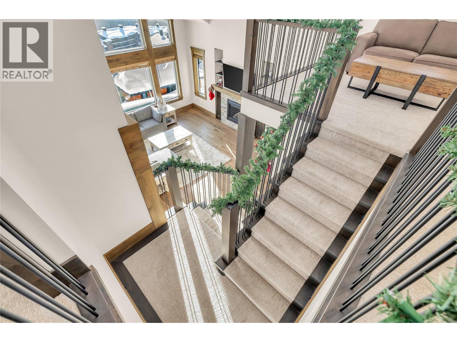 550 Feathertop Way, Big White