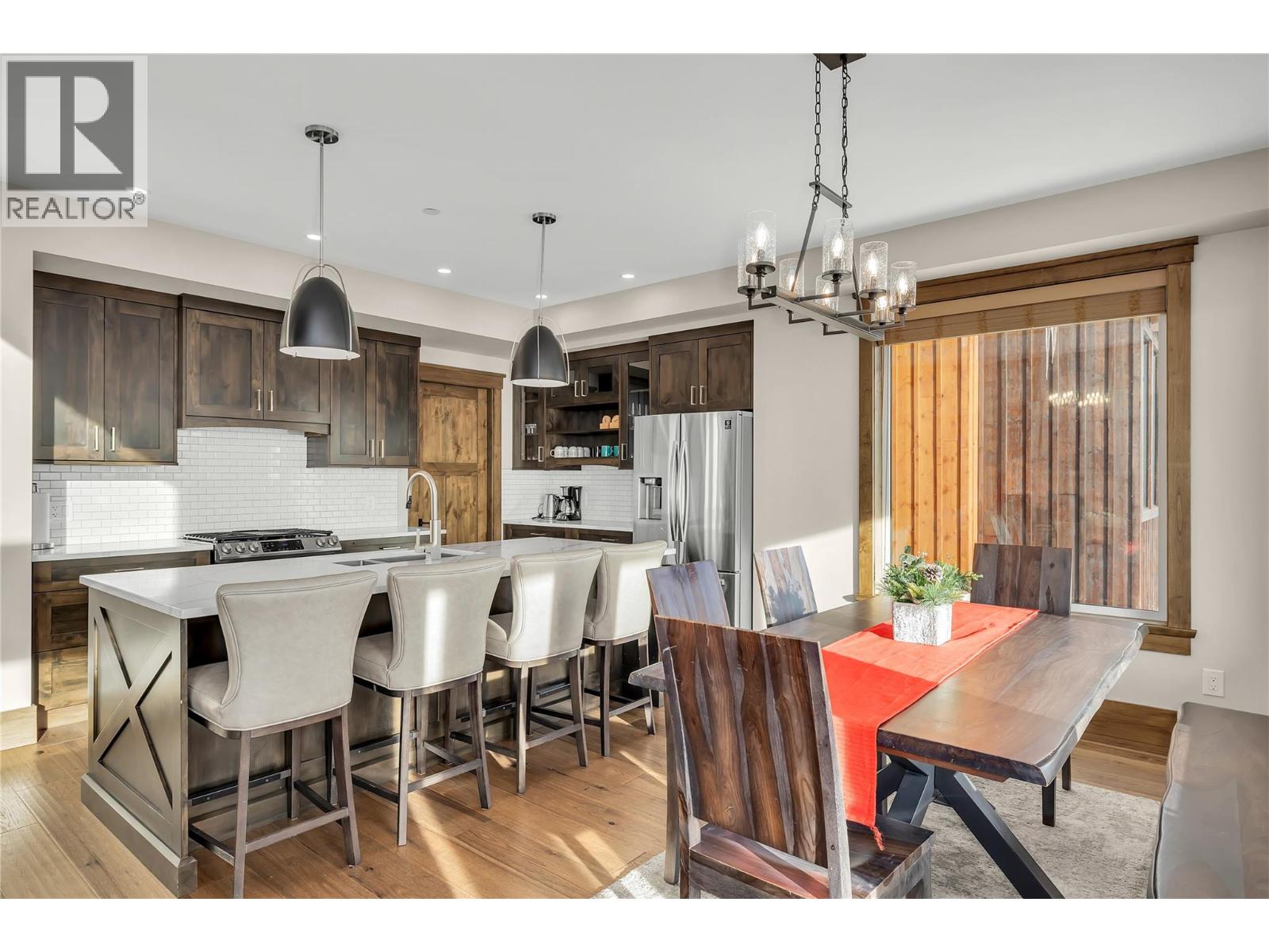 550 Feathertop Way, Big White