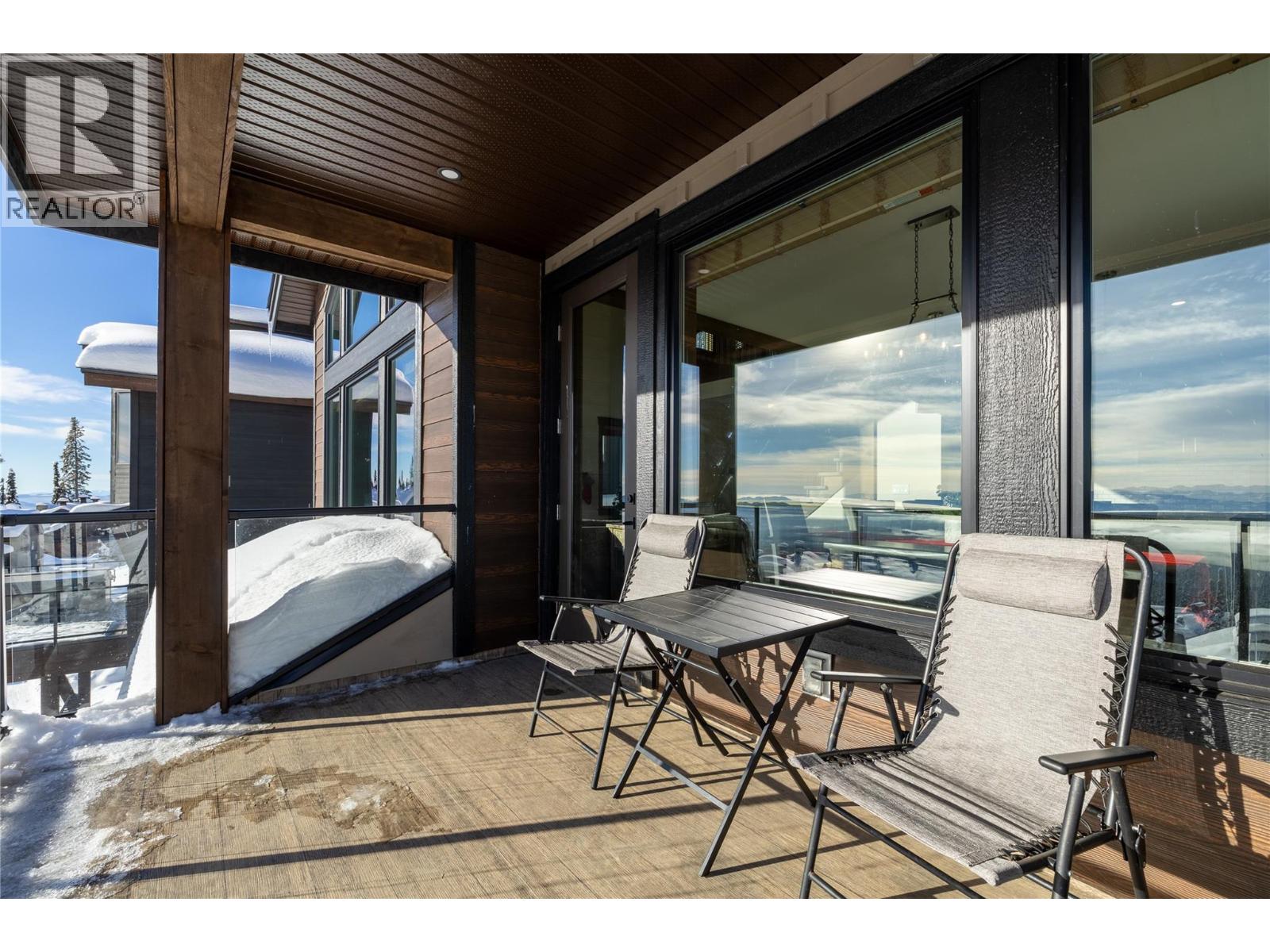 550 Feathertop Way, Big White