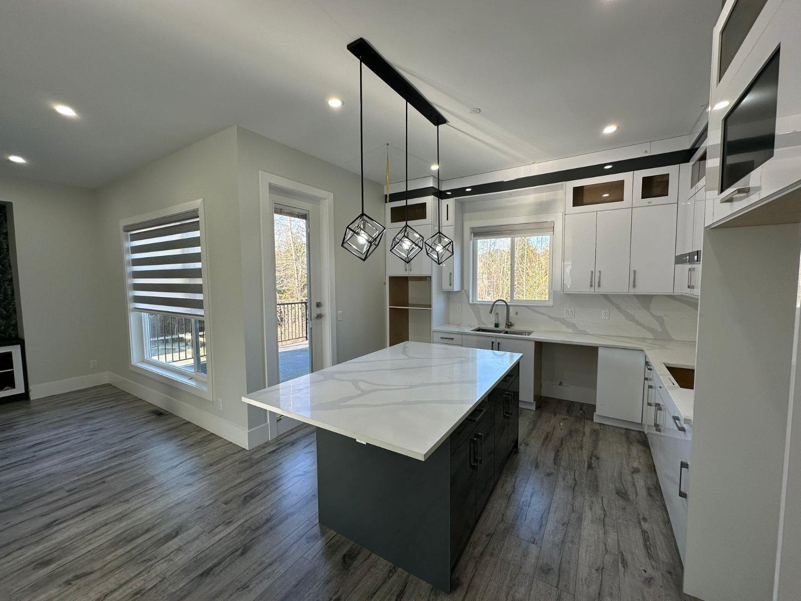 32651 CUNNINGHAM AVENUE, Mission
