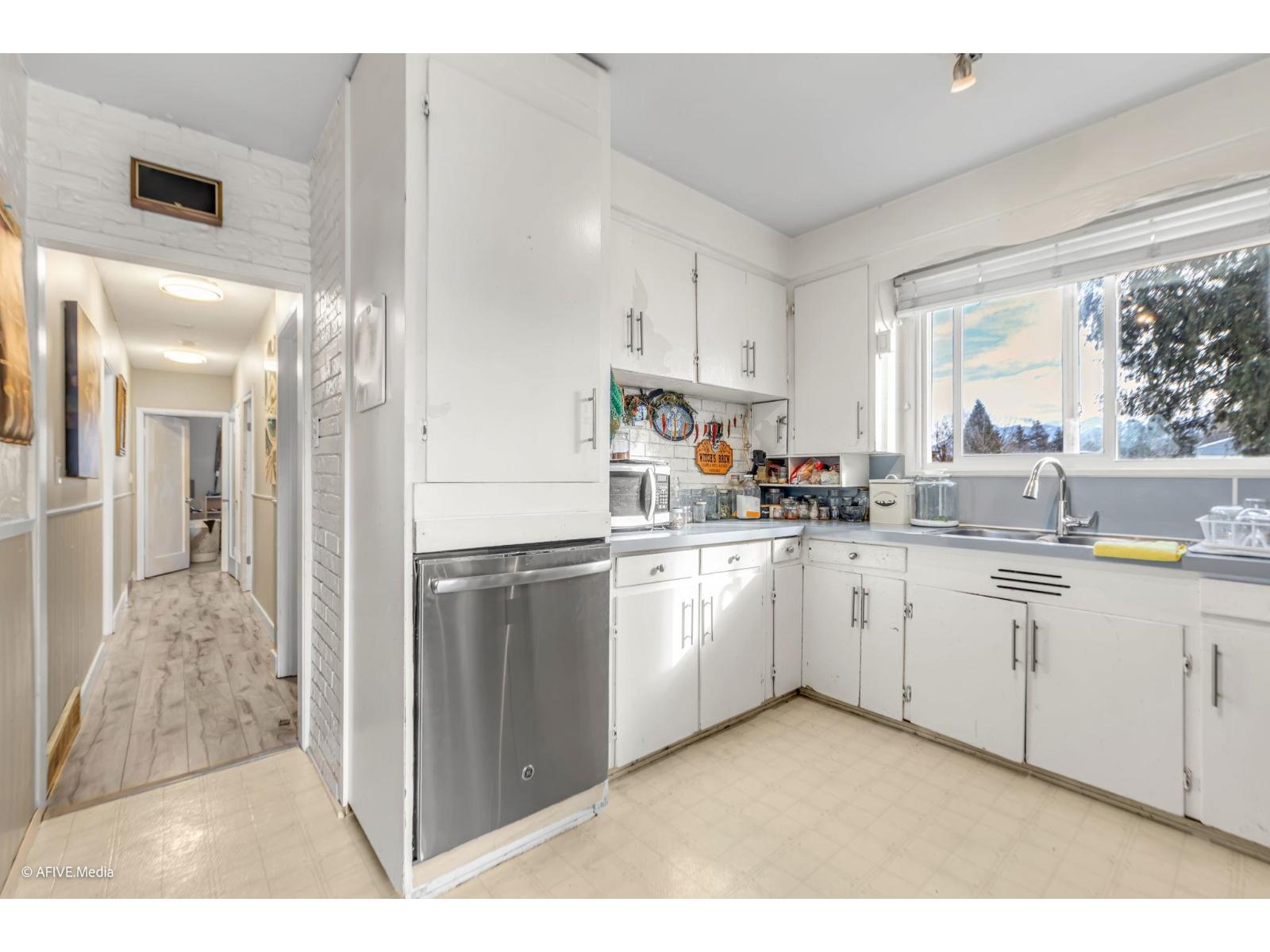 8772 BELLEVUE DRIVE, Chilliwack Proper West, Chilliwack