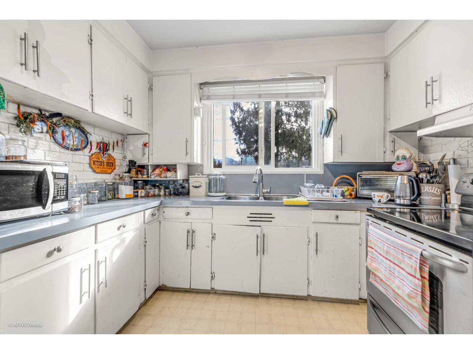 8772 BELLEVUE DRIVE, Chilliwack Proper West, Chilliwack
