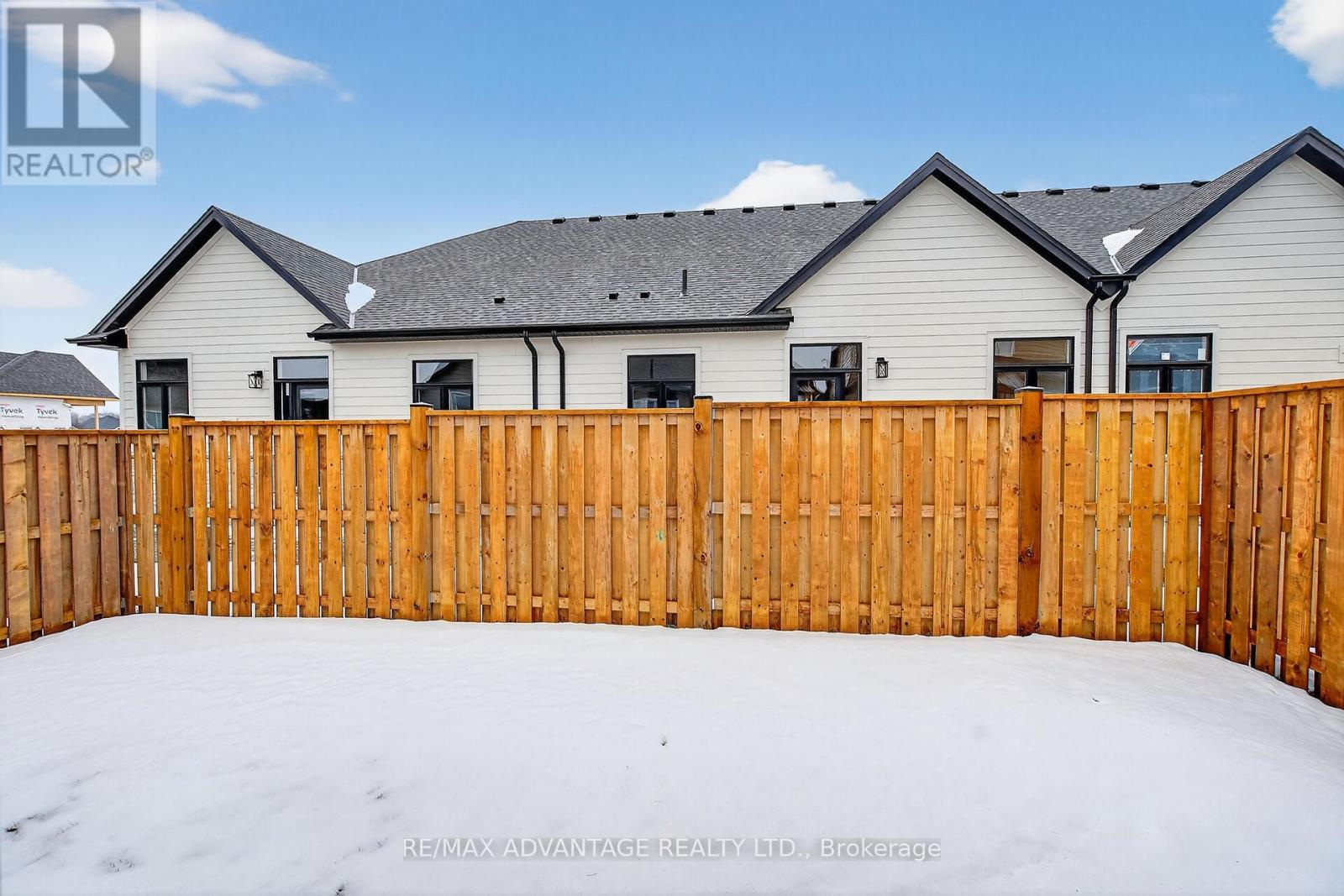 58 COMPASS TRAIL - Photo 3 of 43, Central Elgin, Ontario