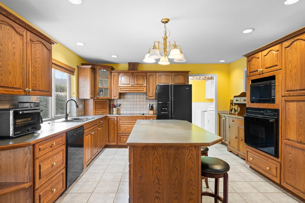 2789 CRANLEY DRIVE, Surrey