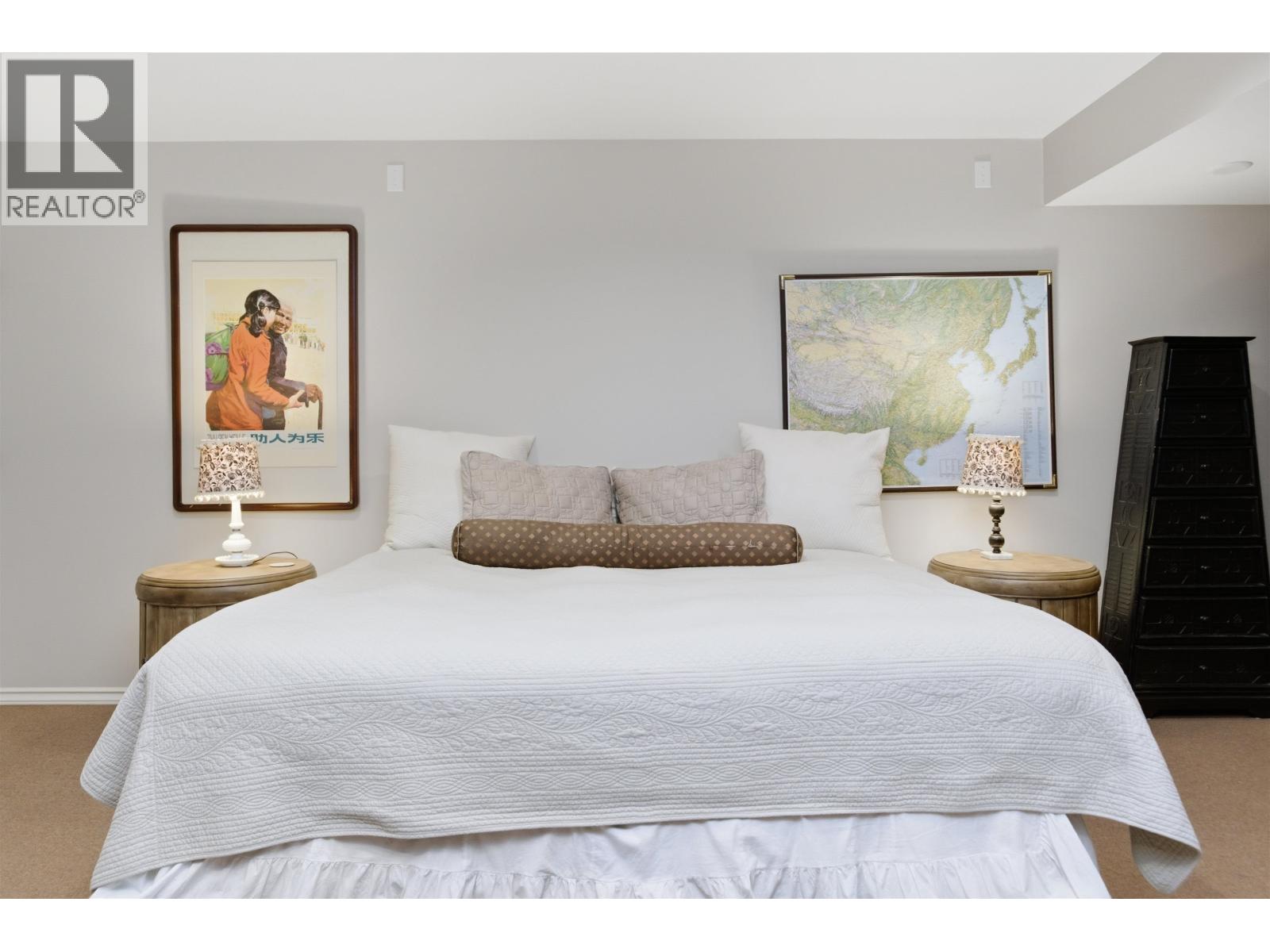 2635 ROSEBERY AVENUE, West Vancouver