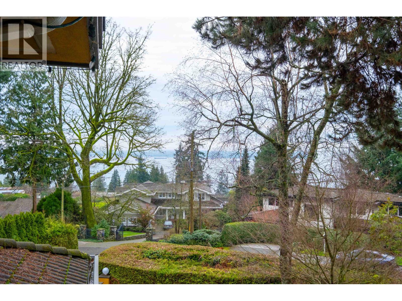 2635 ROSEBERY AVENUE, West Vancouver