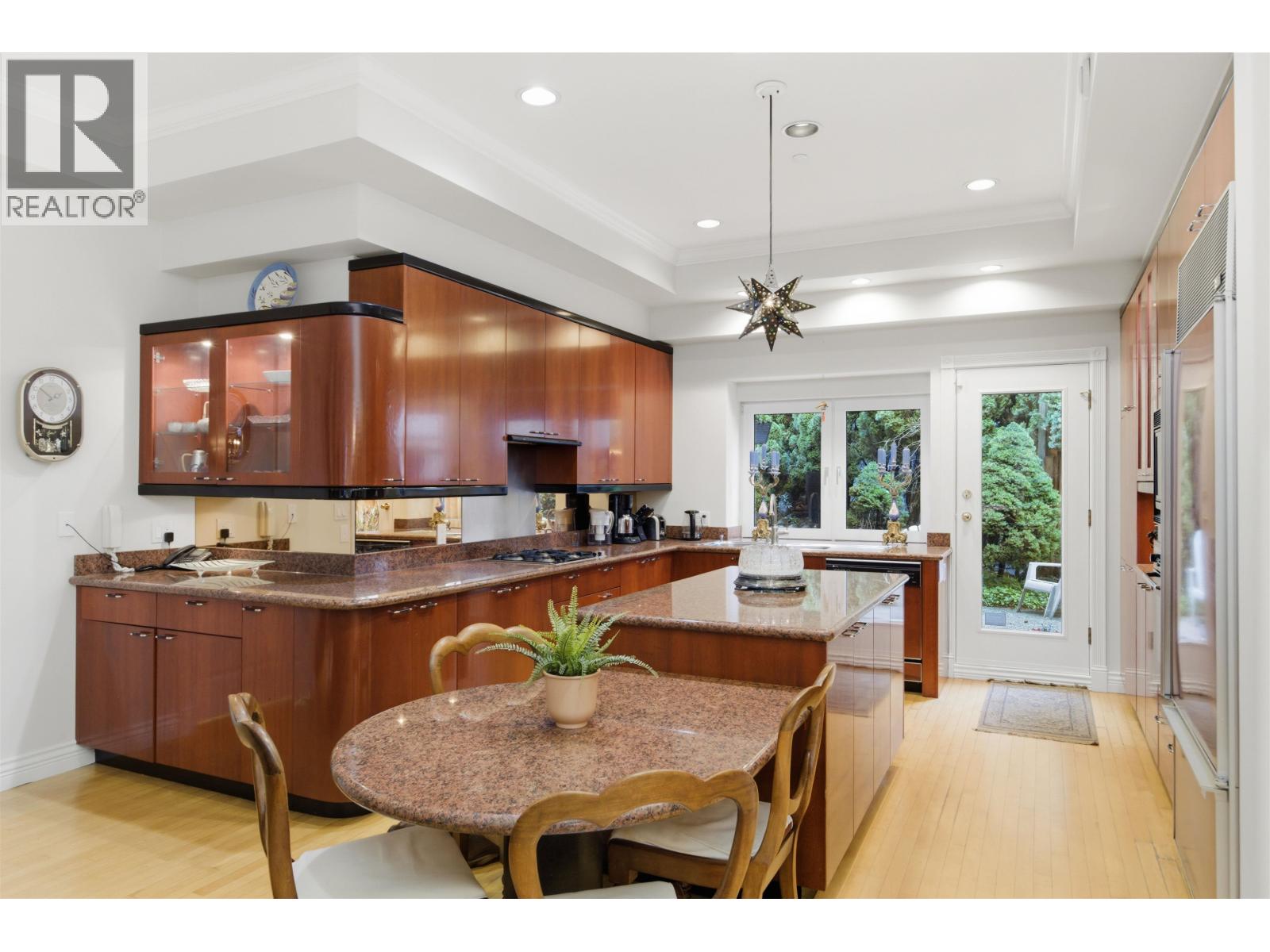 2635 ROSEBERY AVENUE, West Vancouver