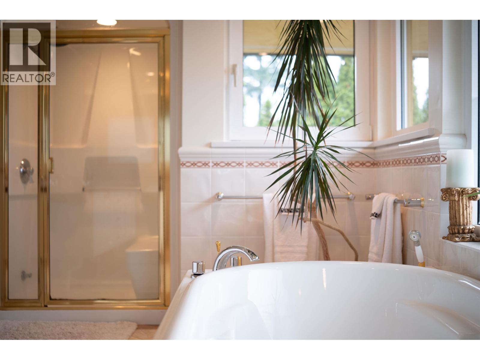 2635 ROSEBERY AVENUE, West Vancouver