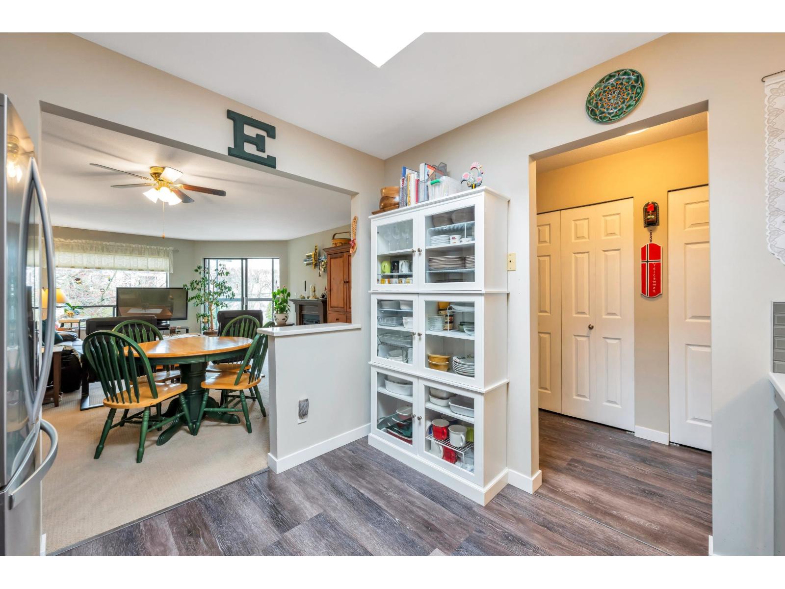 306 14950 THRIFT AVENUE, White Rock