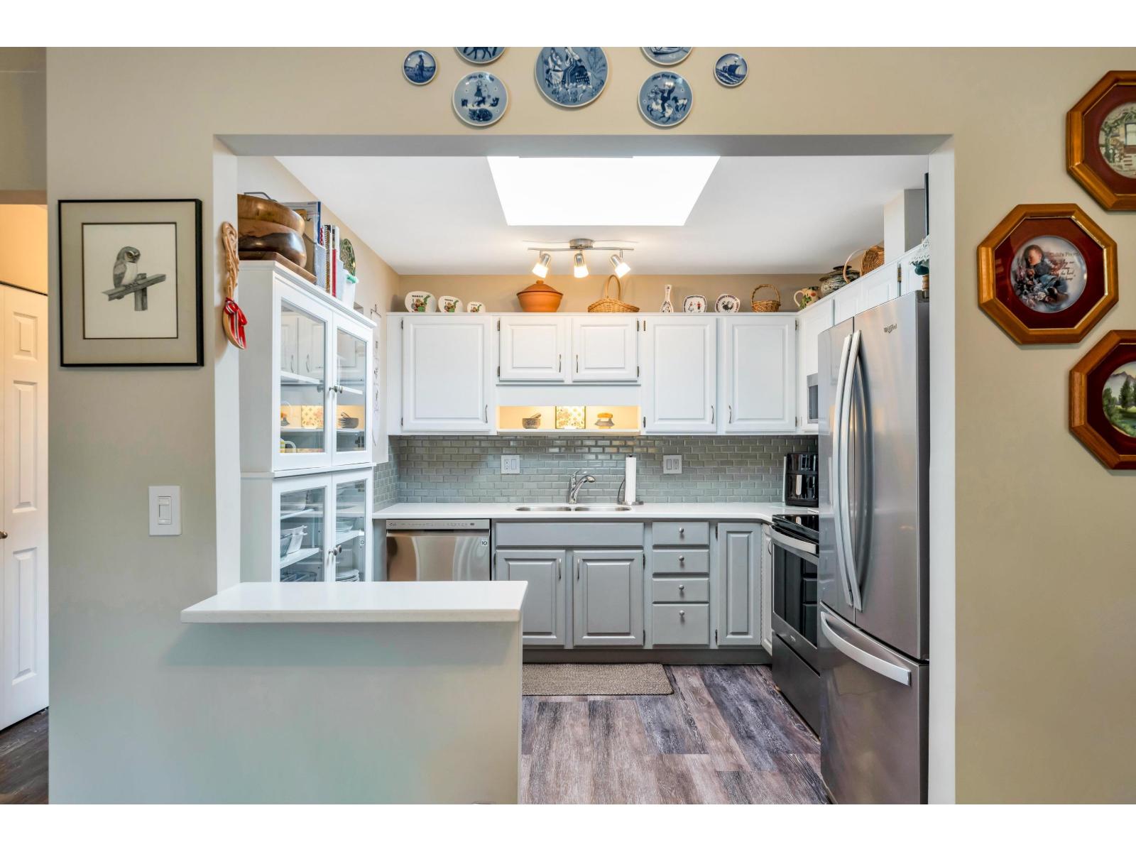 306 14950 THRIFT AVENUE, White Rock