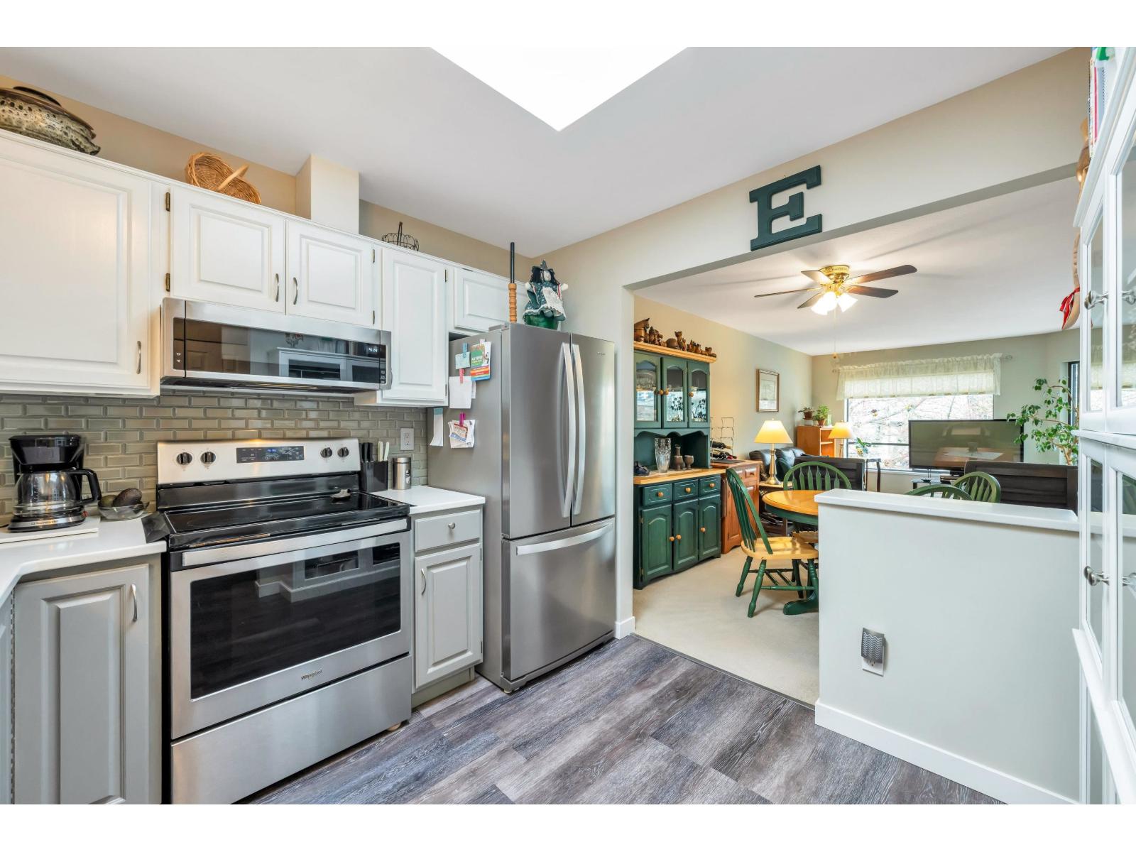 306 14950 THRIFT AVENUE, White Rock