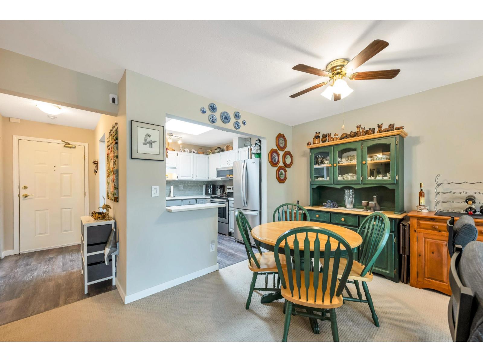 306 14950 THRIFT AVENUE, White Rock