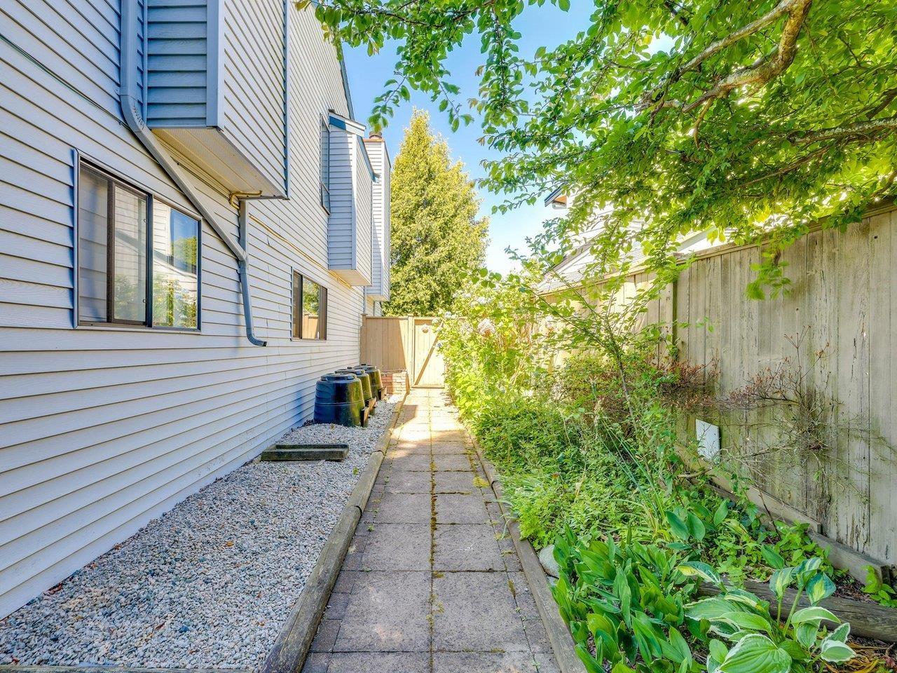 14084 17B AVENUE, Surrey