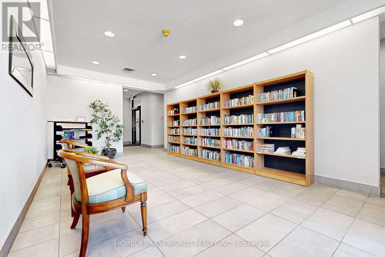 #712 1665 PICKERING PARKWAY - 35