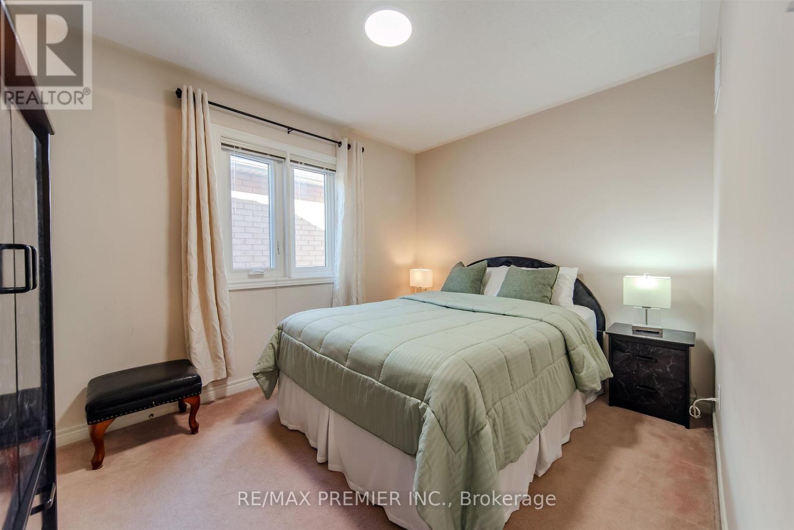 17 VILLANDRY CRESCENT - 22