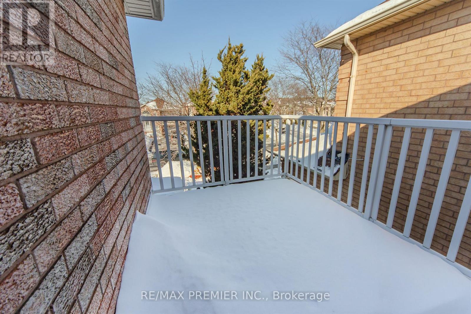 17 VILLANDRY CRESCENT - 24