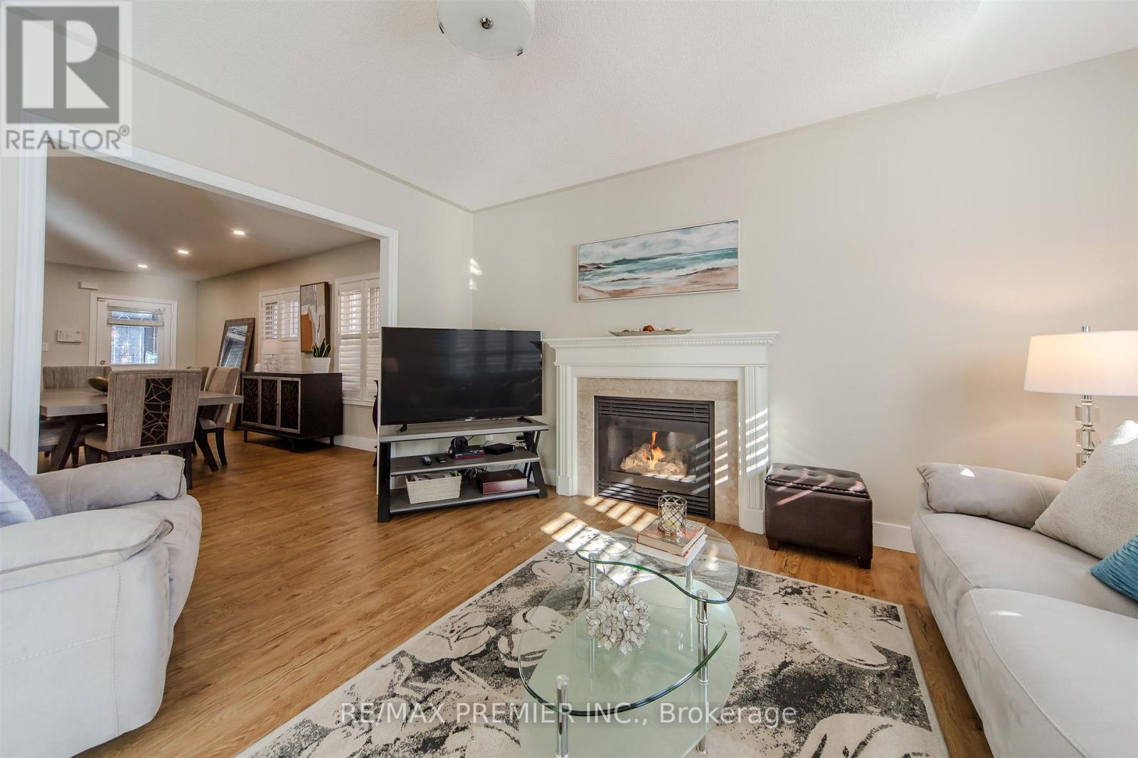 17 VILLANDRY CRESCENT - 8