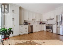 Great room - 17 Villandry Crescent, Vaughan, ON L6A2R2 Photo 9