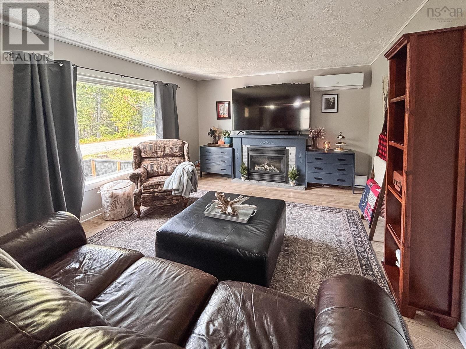 Property 10 of 27 of 4330 Northfield Road