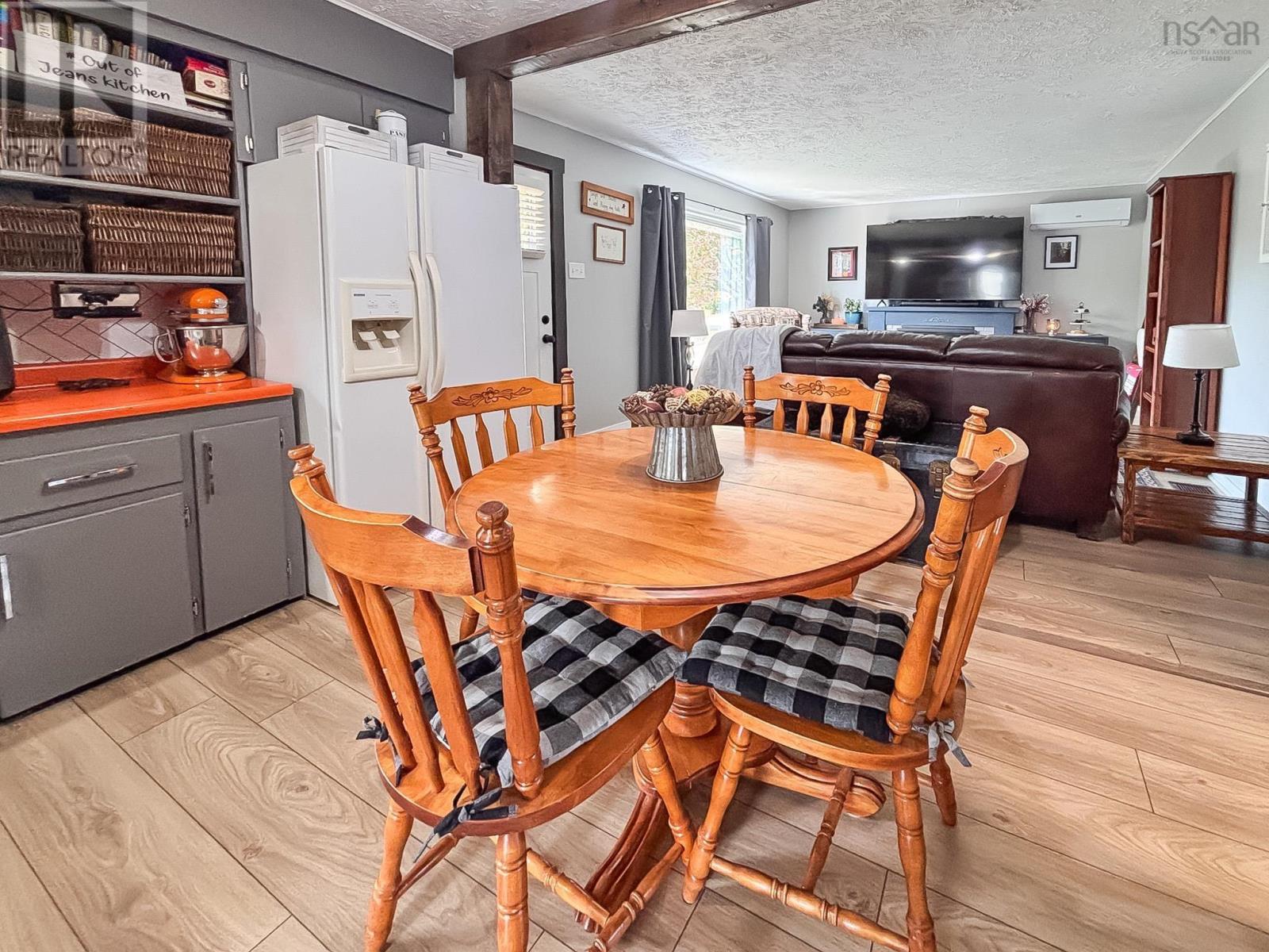 Property 23 of 27 of 4330 Northfield Road