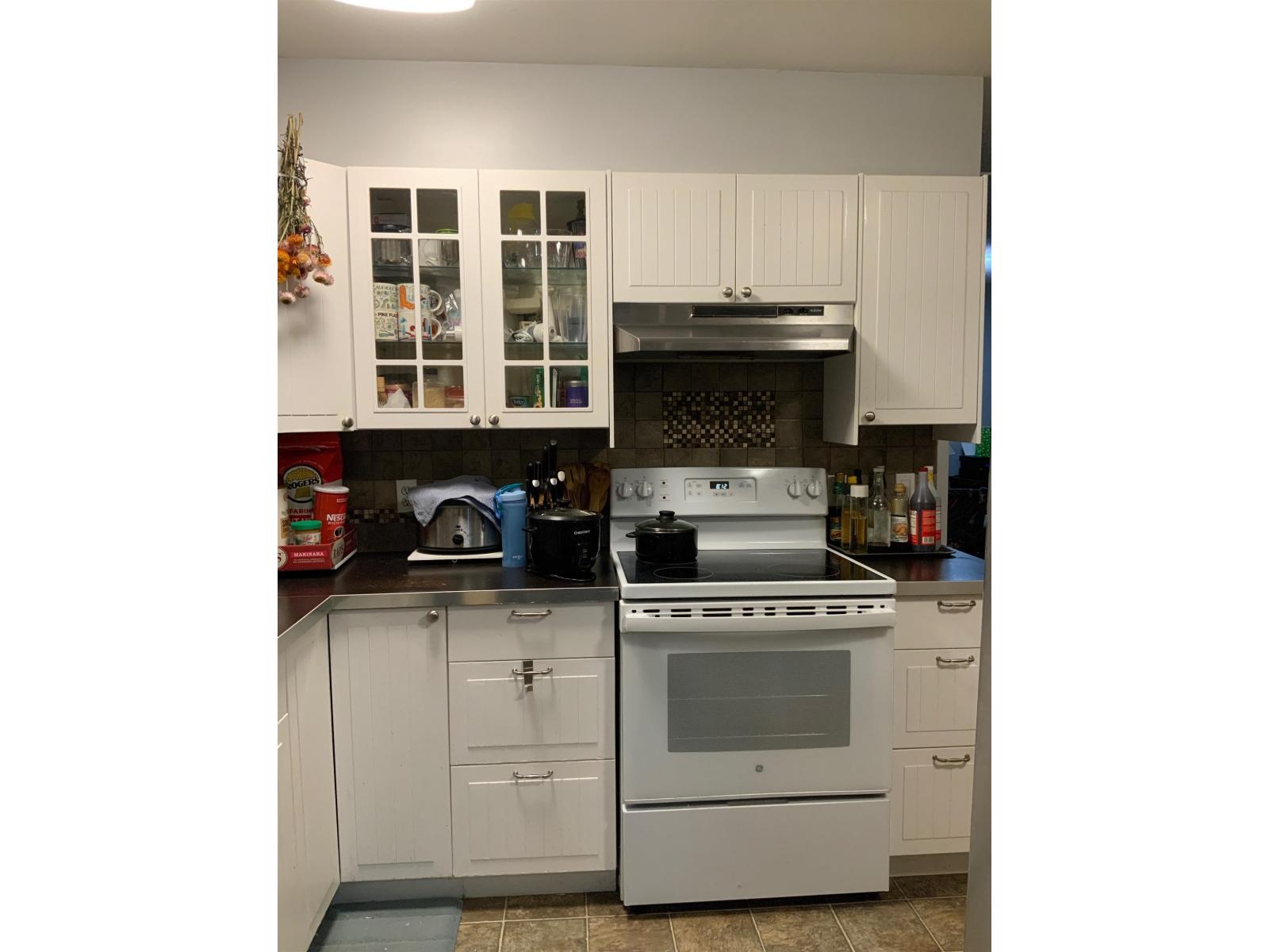 19205 FAIRWAY DRIVE, Surrey