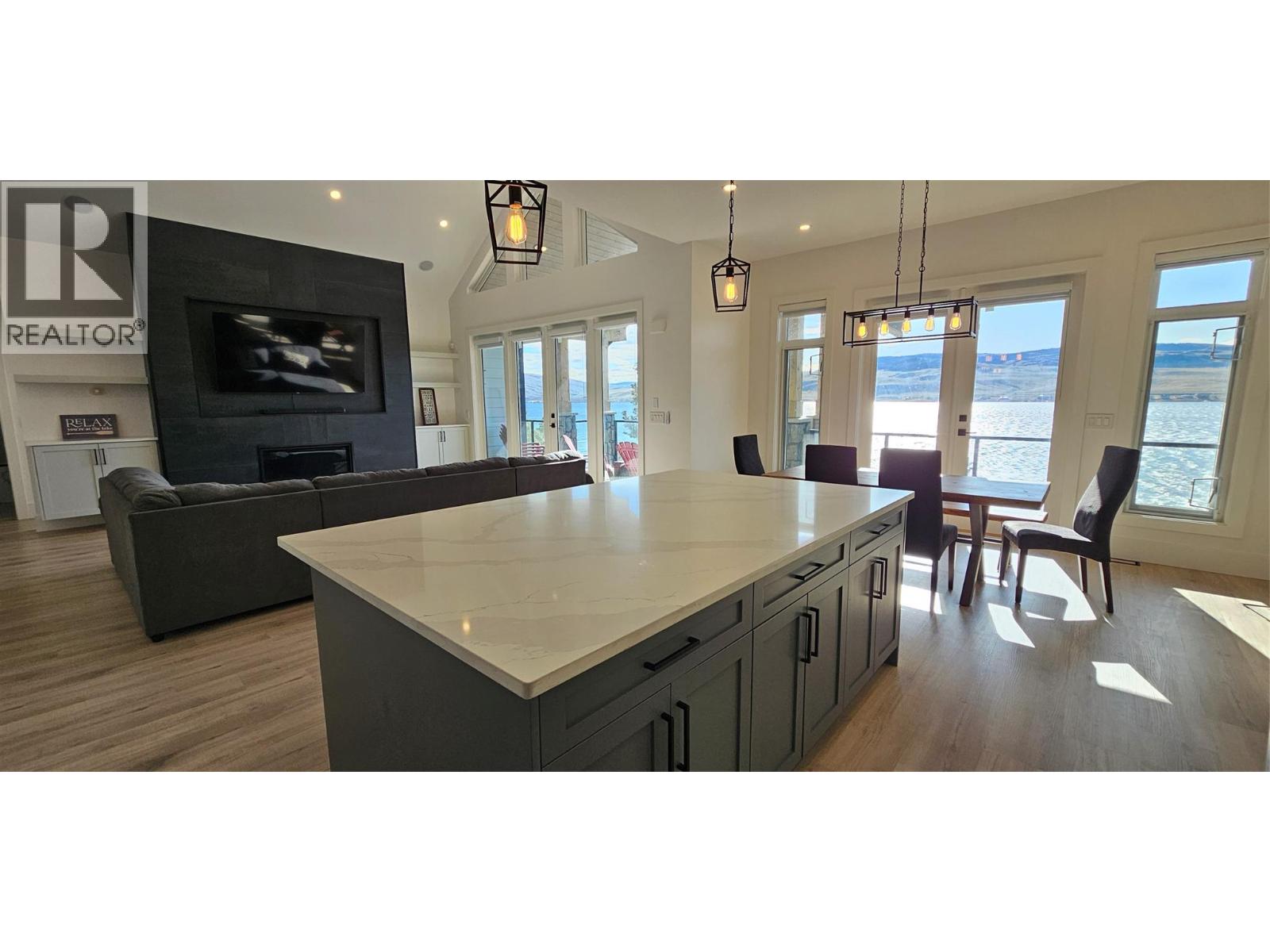 6472 Monck Park Road - 22